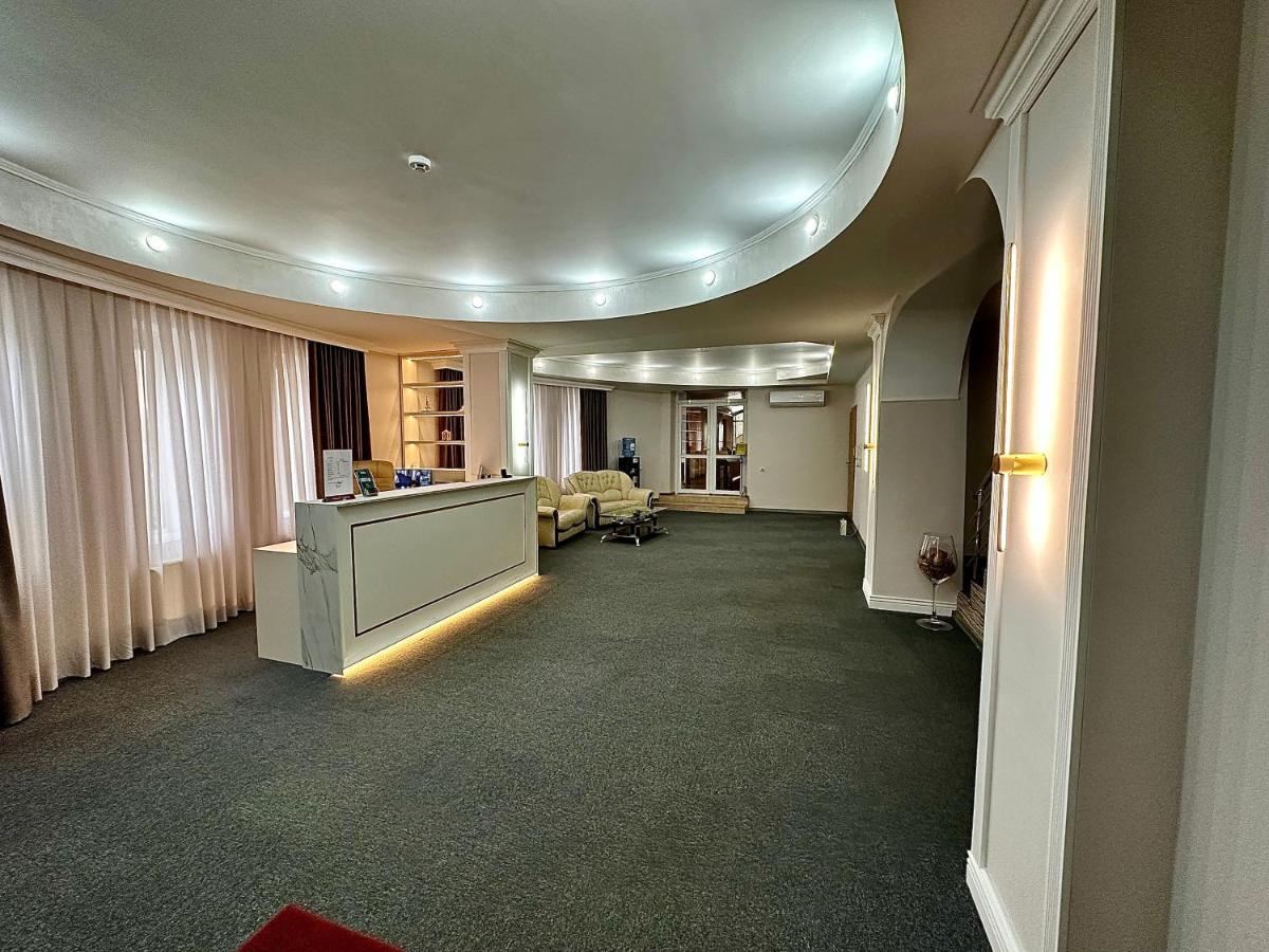 צ'יסינאו Villa Arus מראה חיצוני תמונה