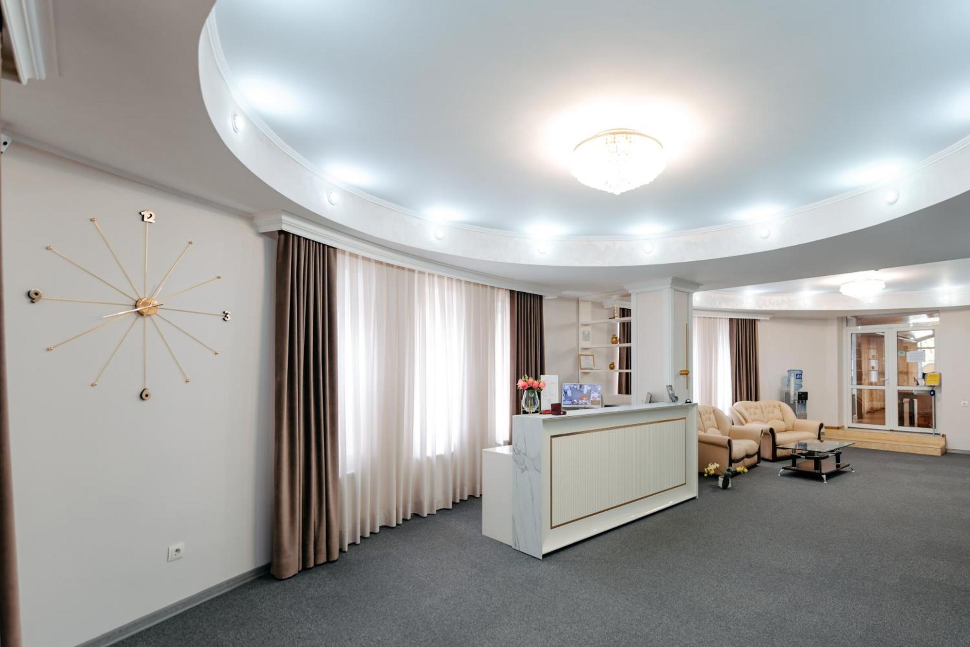 צ'יסינאו Villa Arus מראה חיצוני תמונה